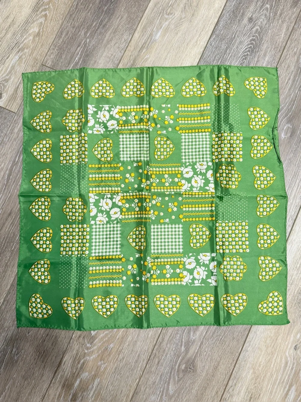 Green Patterned Silk Neck Scarf